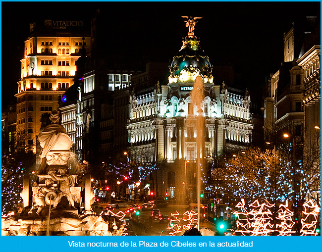 La Plaza de Cibeles de noche