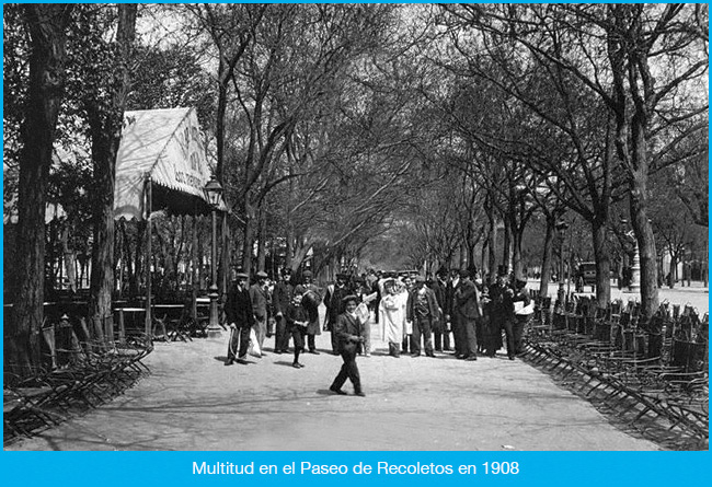 El Paseo de Recoletos en blanco y negro 