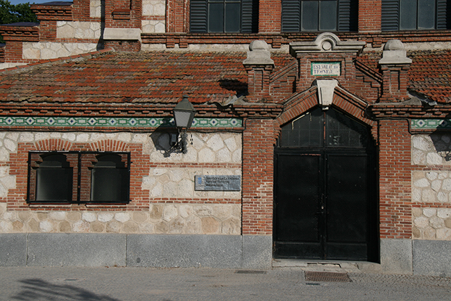 Entrada al edificio Nave de Terneras