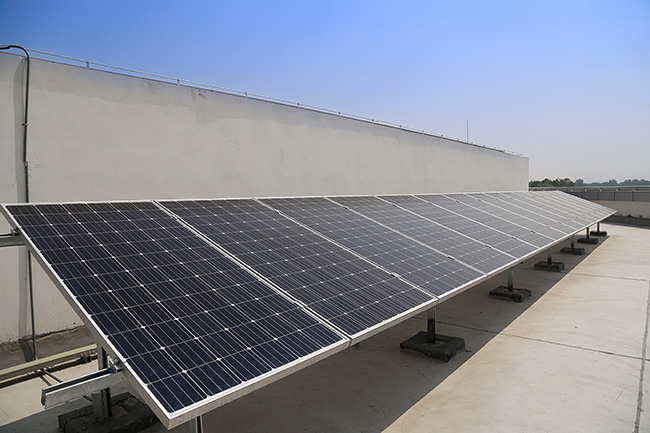 Solar panels at home: combating the cost of light