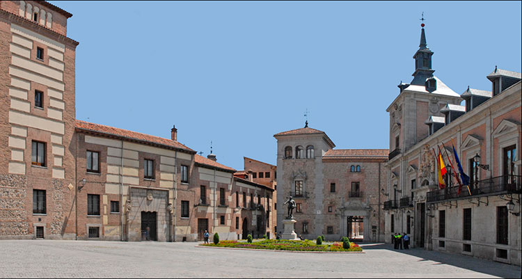 Plaza de la Villa, corazón del Madrid medieval