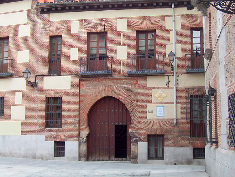 Plaza de la Villa, corazón del Madrid medieval