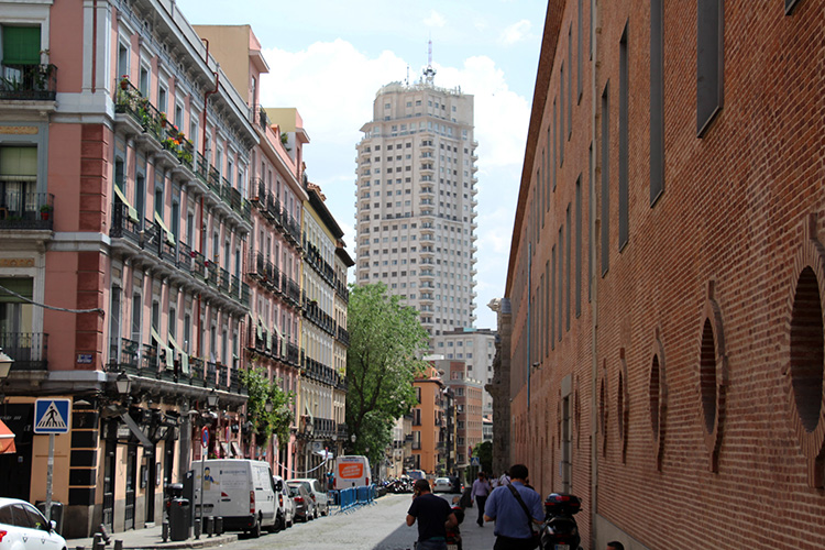 Malasaña llama al lujo